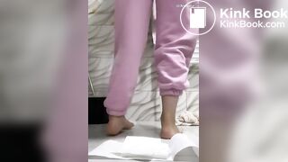 Turkish woman morning shit