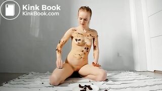 Hot girl pushing and shitting hard