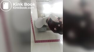 MUJER HACE CACA EN COPPEL 2
