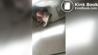 MUJER HACE CACA EN COPPEL 2