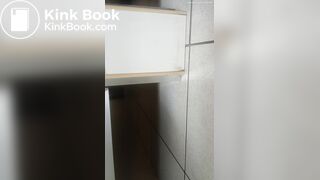 MUJER HACE CACA EN COPPEL 2