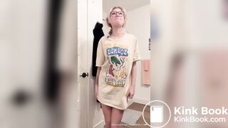 she shits in her pantyhose