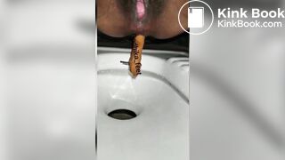 Indian women shitting - video 4