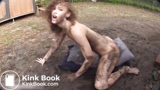 Hot girl shitting outdoors and masturbating