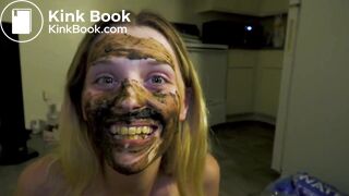Hot girl shitting - video 35