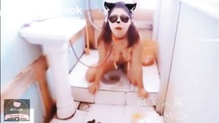 Slave-Toilet