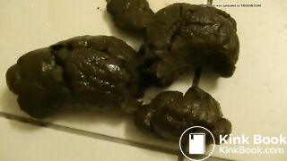 Hot girl shitting - video 33