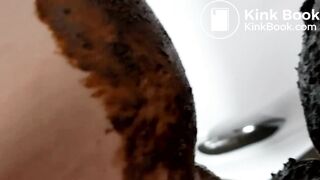 Huge poop in purple tights