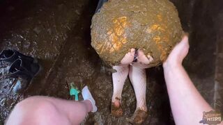 Romance in the calf box - cowshit scat pov