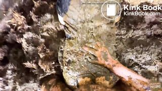 Romance in the calf box - cowshit scat pov