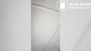 MUJER HACE CACA EN COPPEL