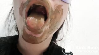 Shit in his mouth and kiss