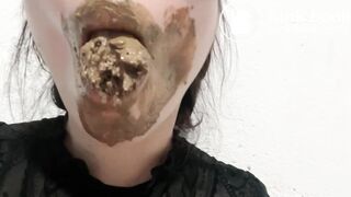 Shit in his mouth and kiss
