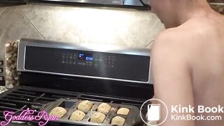 One of my favorite scat girl making shit lunch
