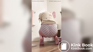 girl shits her panties - video 2