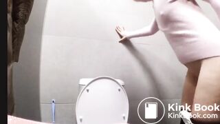 Chick shits on the floor in public bathroom