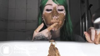 Fat ass shit in sink and spread