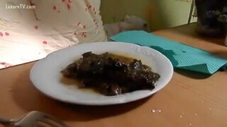 And yet another scat lady consuming her feces..