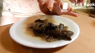 And yet another scat lady consuming her feces..