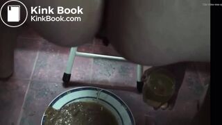 Latina shitting diarrhea on plate