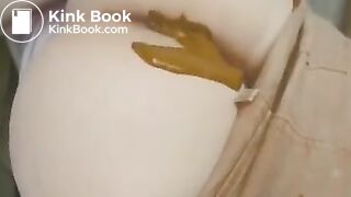 fat ass shitting diarrhea