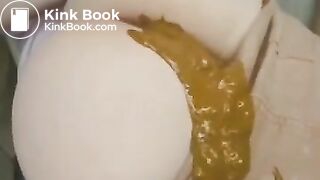 fat ass shitting diarrhea