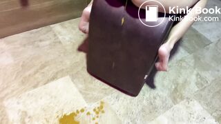 Shitting liquid diarrhea next to jakuzi