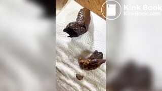 Morena rabuda cagando gostoso