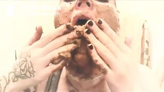 Russian girl smearing scat face..
