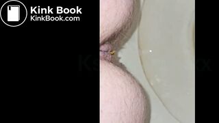 Bbw wife takes quick shit