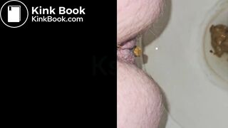 Bbw wife takes quick shit