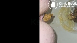 Bbw wife takes quick shit
