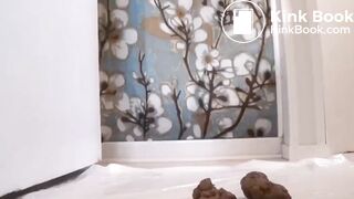 GORGEOUS MILF'S POOP PERFECTION