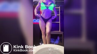 Hot blonde takes a dump