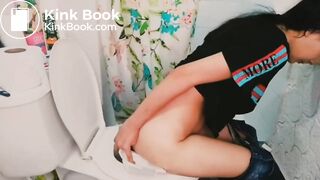 Teen girl eats her poop in public