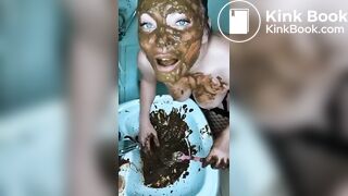 Cute Girl exteme scat eating