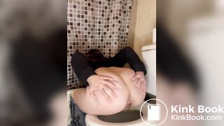 Pooping - video 599