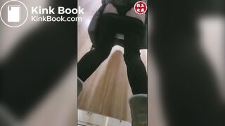 spy camera asian girl pee and shit.video_214