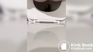 she filled the toilet - video 2