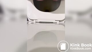 she filled the toilet - video 2