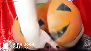 PERFECT PUMPKIN PAINTED ASS POOPING