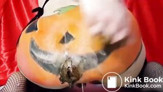 PERFECT PUMPKIN PAINTED ASS POOPING