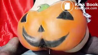 PERFECT PUMPKIN PAINTED ASS POOPING