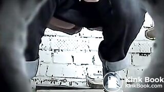 Spying Girls Pooping