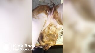 scat smearing and fingering