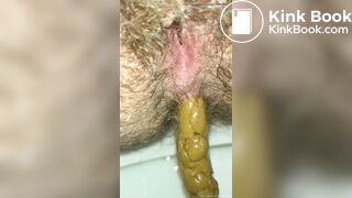 PooperWooper Takes Quick Poop