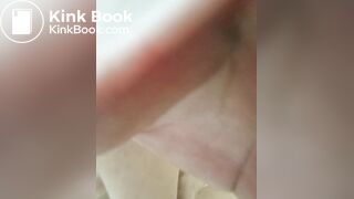 Coroa safada cagou e sujou vibrador