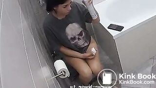 Latina Runny Plops