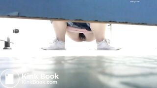 spy camera asian girl pee and shit.video_238