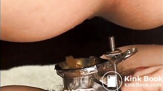 her pussy filled with shit（UNCENSORED）